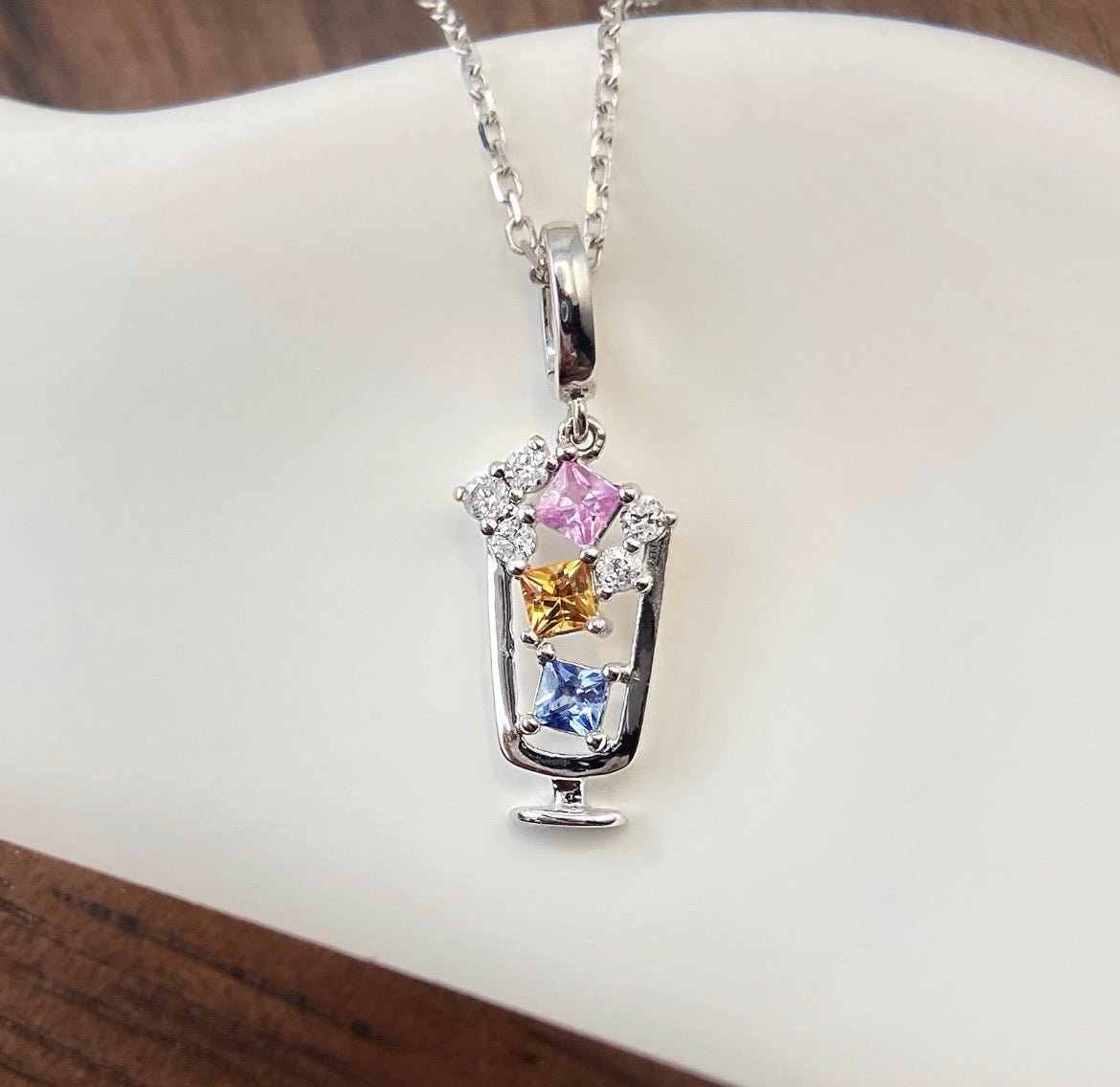 18金 ダイヤモンドチャーム ペンダント K18YG 18K ネックレスチャーム ダイヤモンド ピンク カラーストーン バチカン メロンソーダ カクテル ビール パフェ ワイン - Jewelry Hills Tokyo