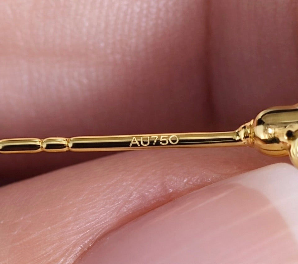 K18YG 中空ピアス ティアドロップ スタッドピアス イタリアンジュエリー トライアングル 三角 ピアス イエローゴールド 18k 18金 ぷっくり