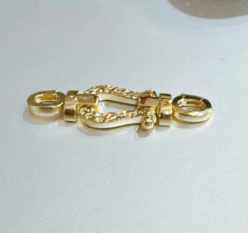 K18YG ペンダントチャーム バックルパーツ クラスプ コネクター 18k 蹄鉄 ダイヤモンドカット