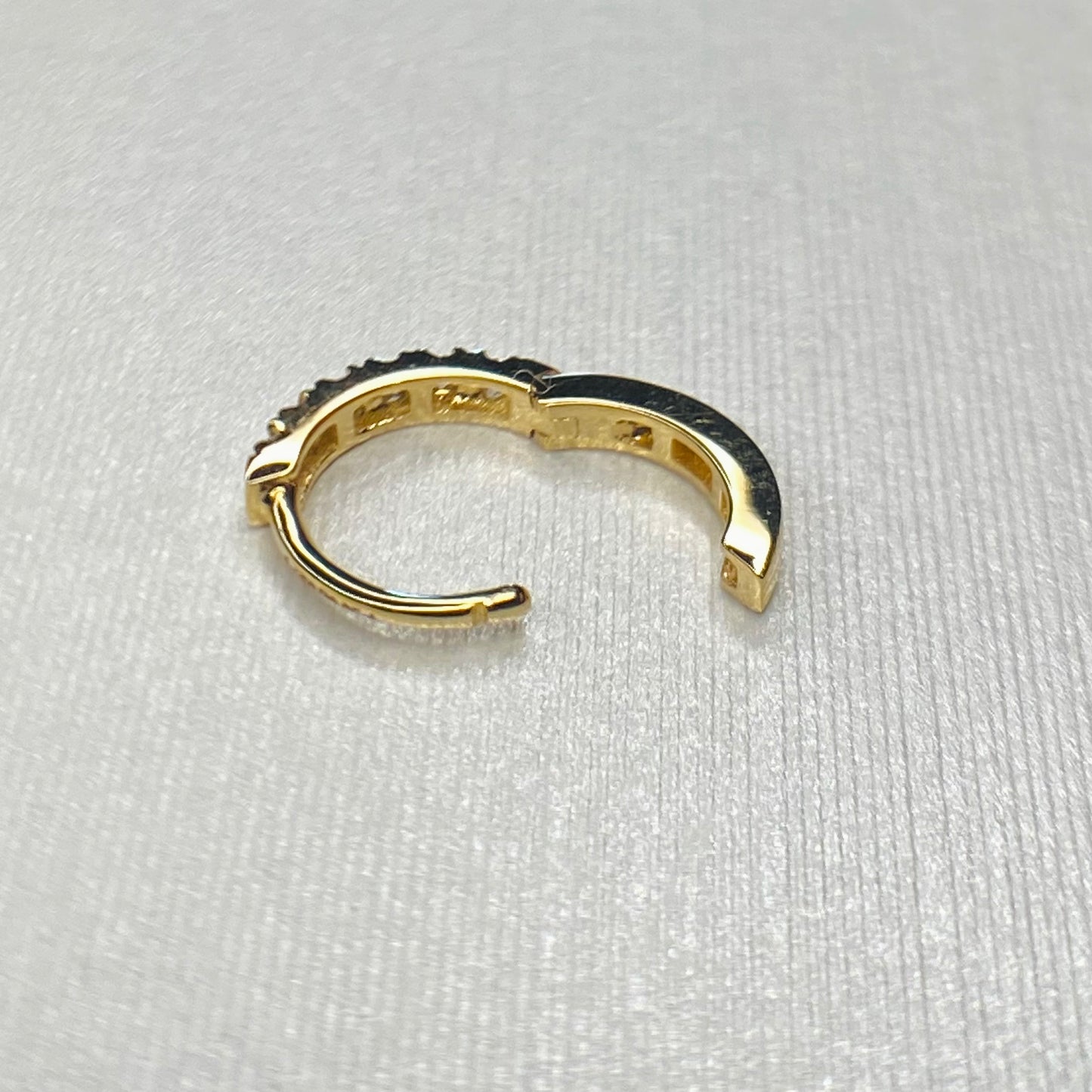 K18YG K18WG クリッカー シングルピアス ダイヤモンド バチカン ダイヤ 18K YG イエローゴールド ラウンド 丸 ピアス 片耳 K18 フープピアス メンズ レディース