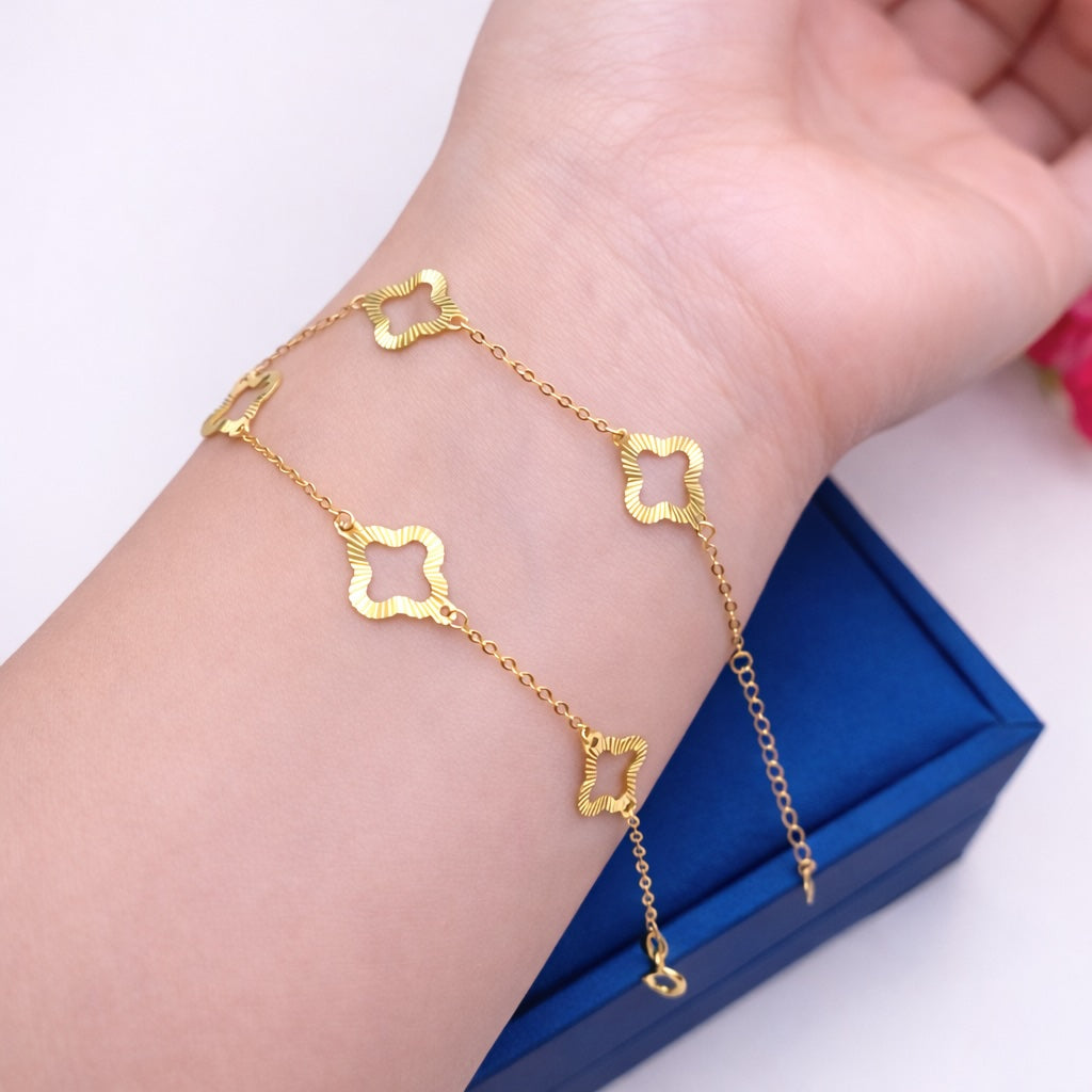 K18YG 四ツ葉 ブレスレット イエローゴールド 18K 18金 ブレス クローバー 四つ葉 ステーションブレスレット チャームブレスレット