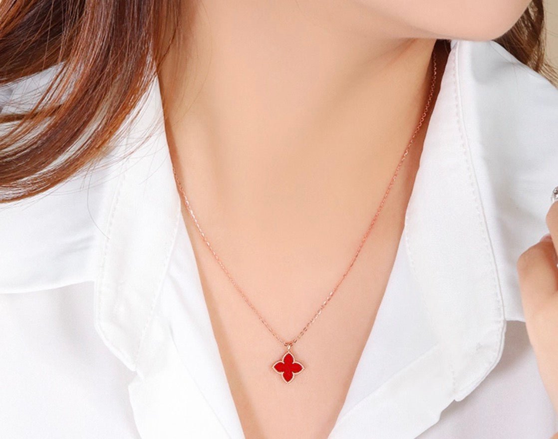 K18PG ペンダントトップ レッドカーネリアン 18K PG ピンクゴールド クローバー 四ツ葉 花 ネックレス チャーム ペンダント カーネリアン - Jewelry Hills Tokyo