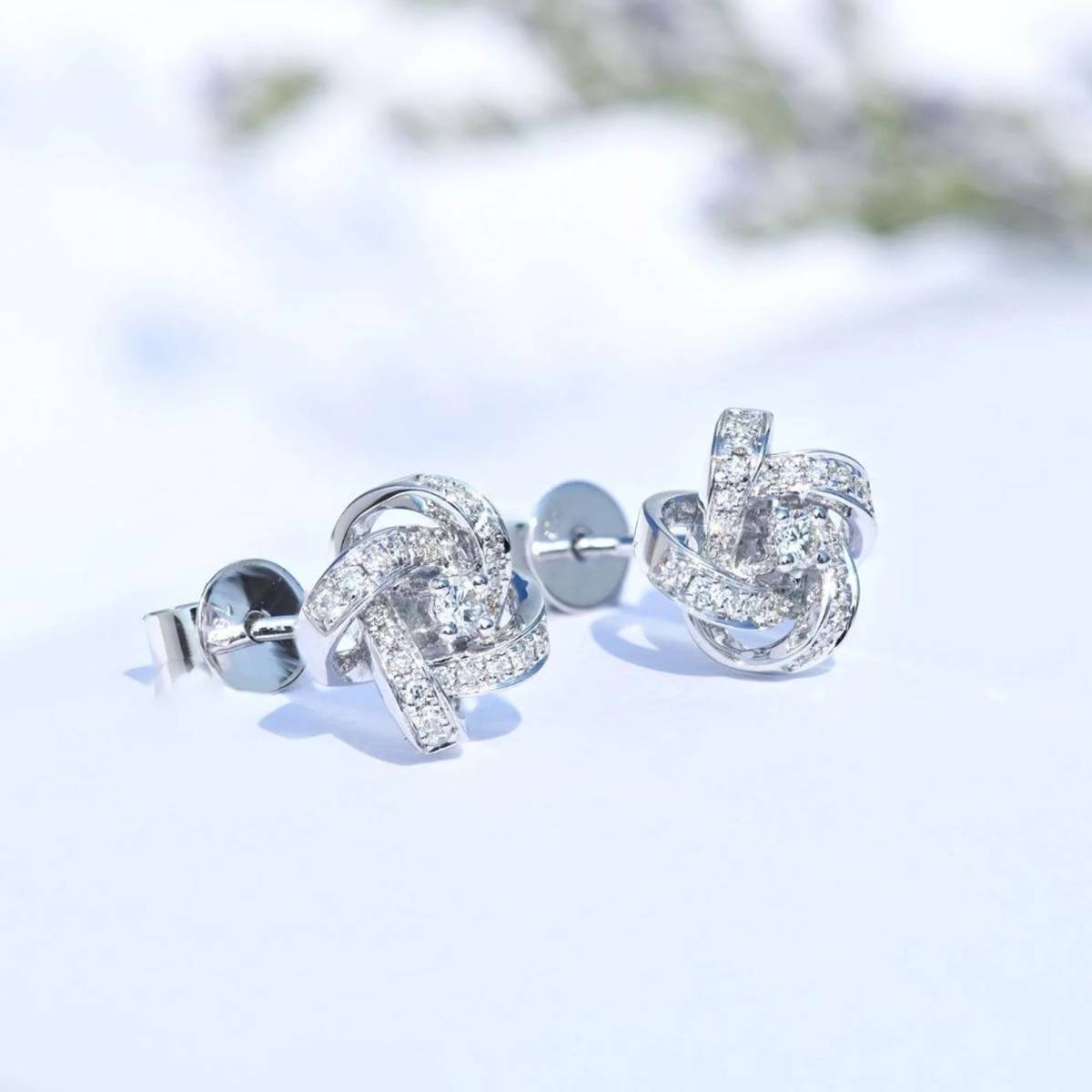 K18WG ホワイトゴールド ダイヤモンド ピアス お花 クローバー 四ツ葉 K18PG K18YG ダイヤ スタッドピアス ワンポイント シンプル 18K - Jewelry Hills Tokyo