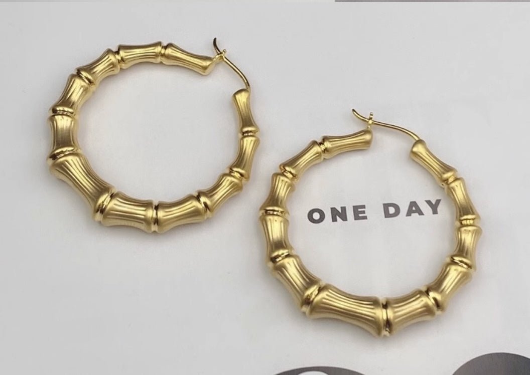 K18YG イエローゴールド フープピアス ピアス リングピアス 中空 バンブー 竹 バンブーモチーフ 円形 18金 18K K18 - Jewelry Hills Tokyo