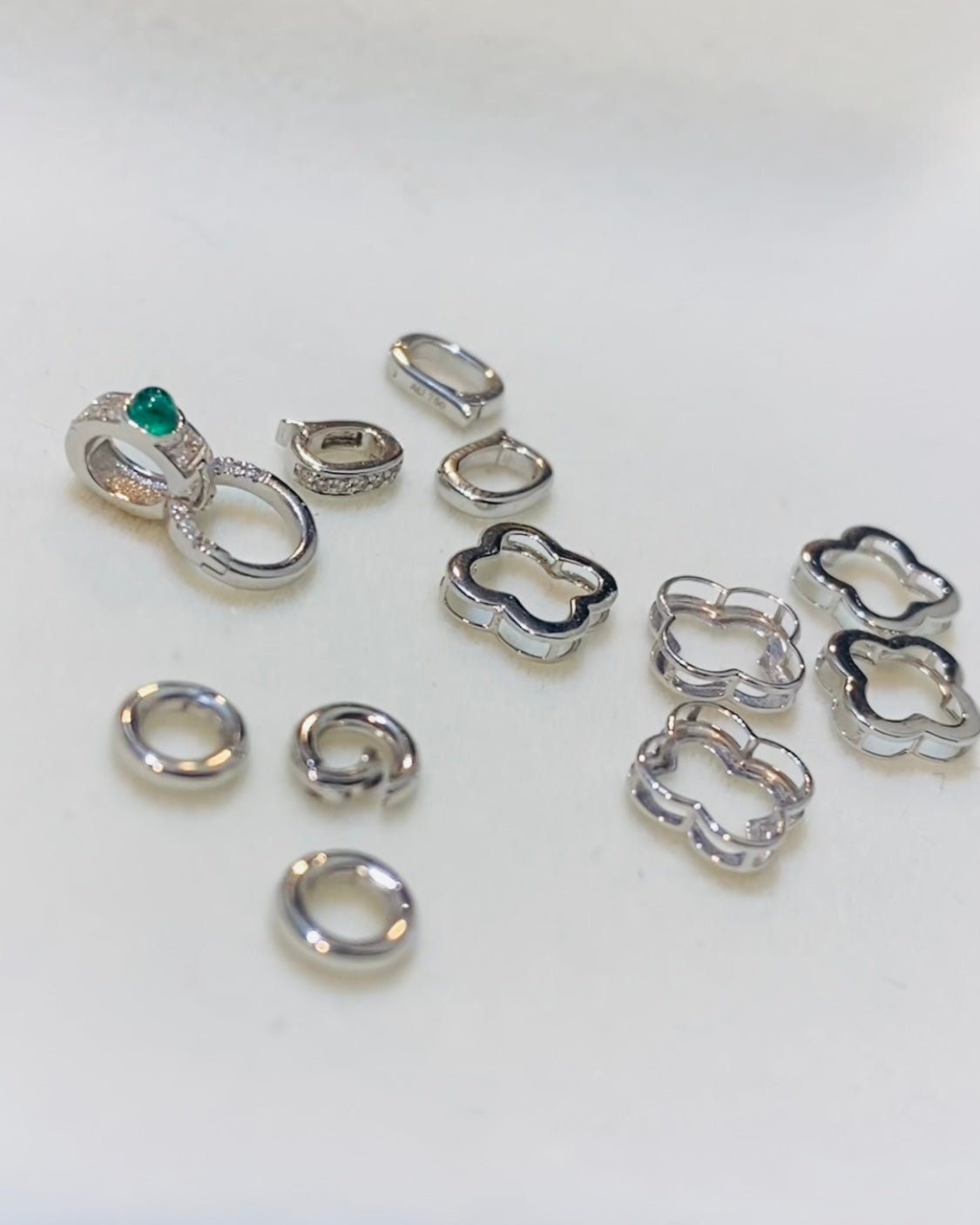 K18YG エメラルド ダイヤモンド ロック付き 18K 18金 イエローゴールド パーツ バチカン チャーム 留め具 留め金具 繋ぎ マルチバチカン - Jewelry Hills Tokyo