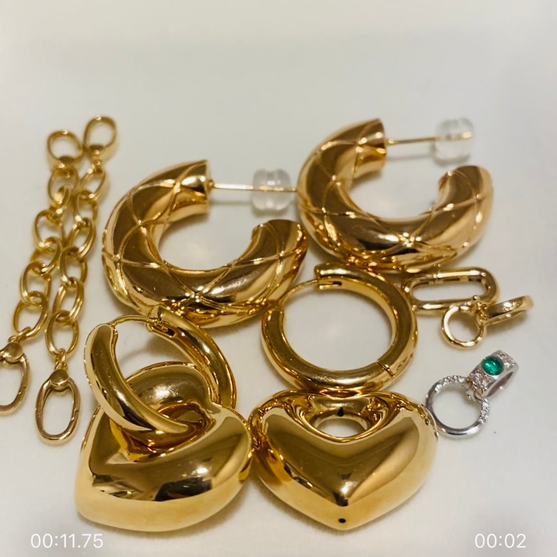 18k gold emerald diamond locking bail connector