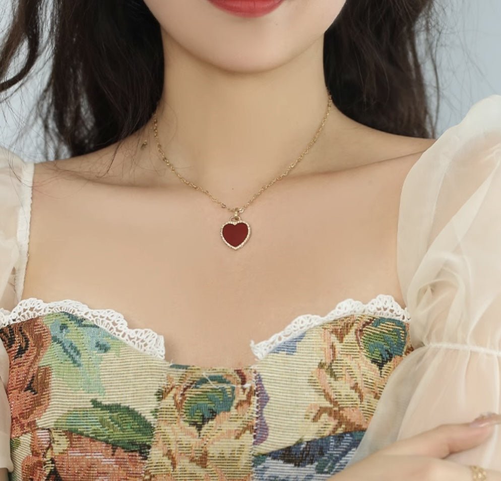 K18YG イエローゴールド ネックレス ペンダント ハート バチカン レッドカーネリアン / ブラックオニキス / 白蝶貝 18K ペンダントトップ ネックレスチャーム クラスプ赤 黒 白 - Jewelry Hills Tokyo