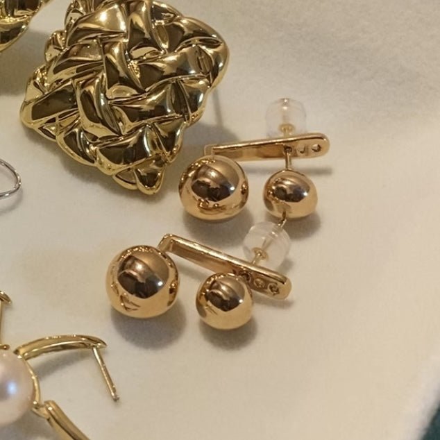 K18YG イエローゴールド 18K ピアス スタッドピアス ラウンド 金球 球体 ダブル ツイン 双子 2way 中空 - Jewelry Hills Tokyo