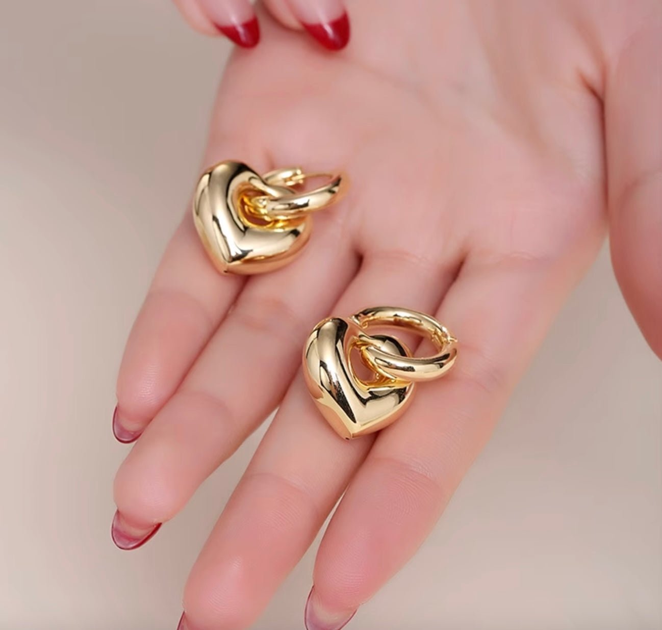 K18YG イエローゴールド 18K ピアス フープピアス リングピアス 2way イタリアンジュエリー 大ぶり ハート ハート型 ハートモチーフ 中空 チャーム - Jewelry Hills Tokyo