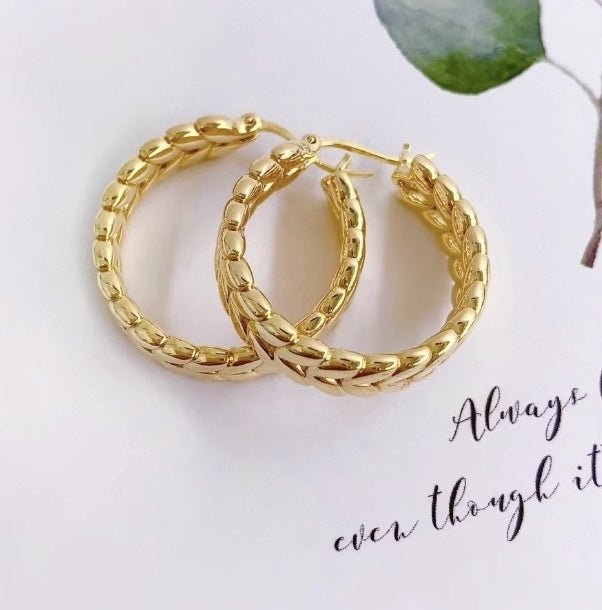 K18YG イエローゴールド 18K ピアス リングピアス フープピアス イタリアンジュエリー 中空 リーフ リーフモチーフ ラウンド 輪っか 円形 - Jewelry Hills Tokyo