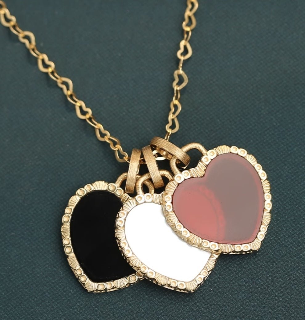 K18YG イエローゴールド ネックレス ペンダント ハート バチカン レッドカーネリアン / ブラックオニキス / 白蝶貝 18K ペンダントトップ ネックレスチャーム クラスプ赤 黒 白 - Jewelry Hills Tokyo