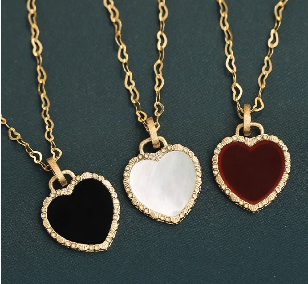 K18YG イエローゴールド ネックレス ペンダント ハート バチカン レッドカーネリアン / ブラックオニキス / 白蝶貝 18K ペンダントトップ ネックレスチャーム クラスプ赤 黒 白 - Jewelry Hills Tokyo