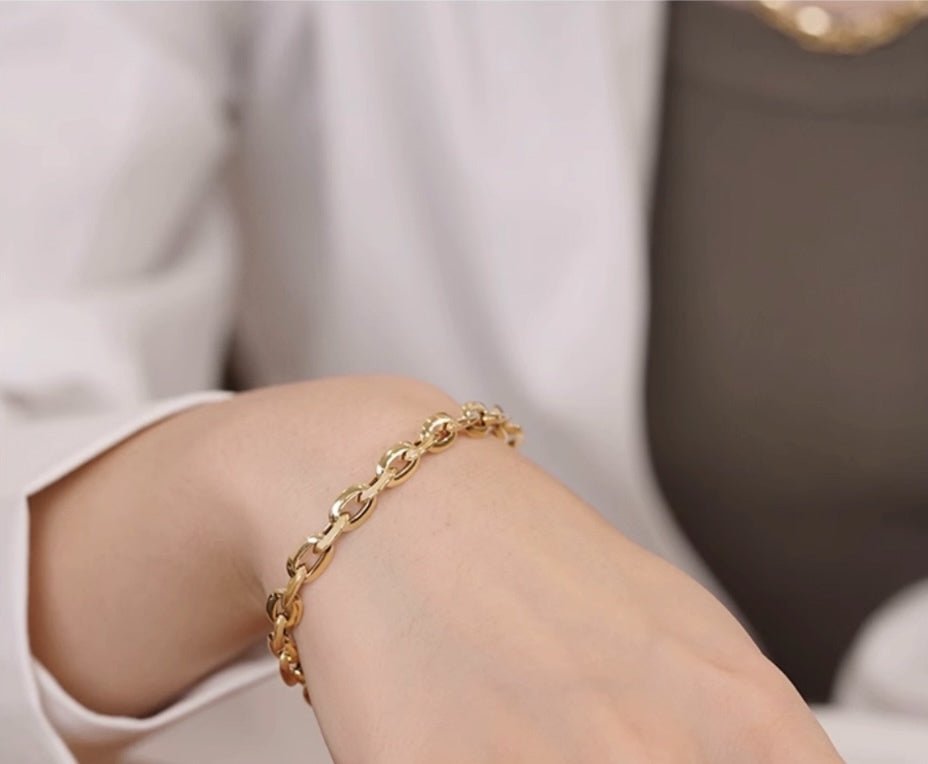 K18YG イエローゴールド 18K レオンチェーン ケーブルチェーン オーバル あずき 太め ボリューム ネックレス メンズ レディース 中空 男女共用 - Jewelry Hills Tokyo