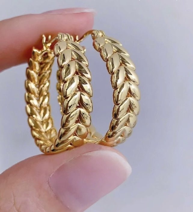 K18YG イエローゴールド 18K ピアス リングピアス フープピアス イタリアンジュエリー 中空 リーフ リーフモチーフ ラウンド 輪っか 円形 - Jewelry Hills Tokyo