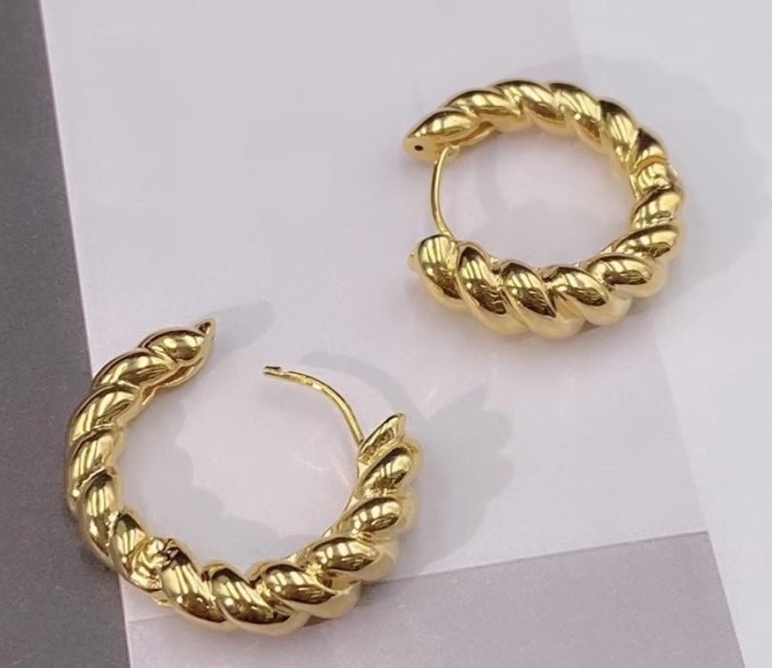 K18YG イエローゴールド 18K ピアス フープピアス イタリアンジュエリー リングピアス ツイスト ねじり ロープ 輪っか ラウンド 中空 円形 - Jewelry Hills Tokyo