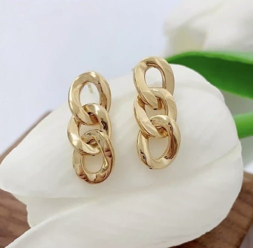 K18YG イエローゴールド 18K ピアス スタッドピアス イタリアンジュエリー 喜平チェーン チェーンピアス ツイスト 中空 ワンポイント 喜平 - Jewelry Hills Tokyo