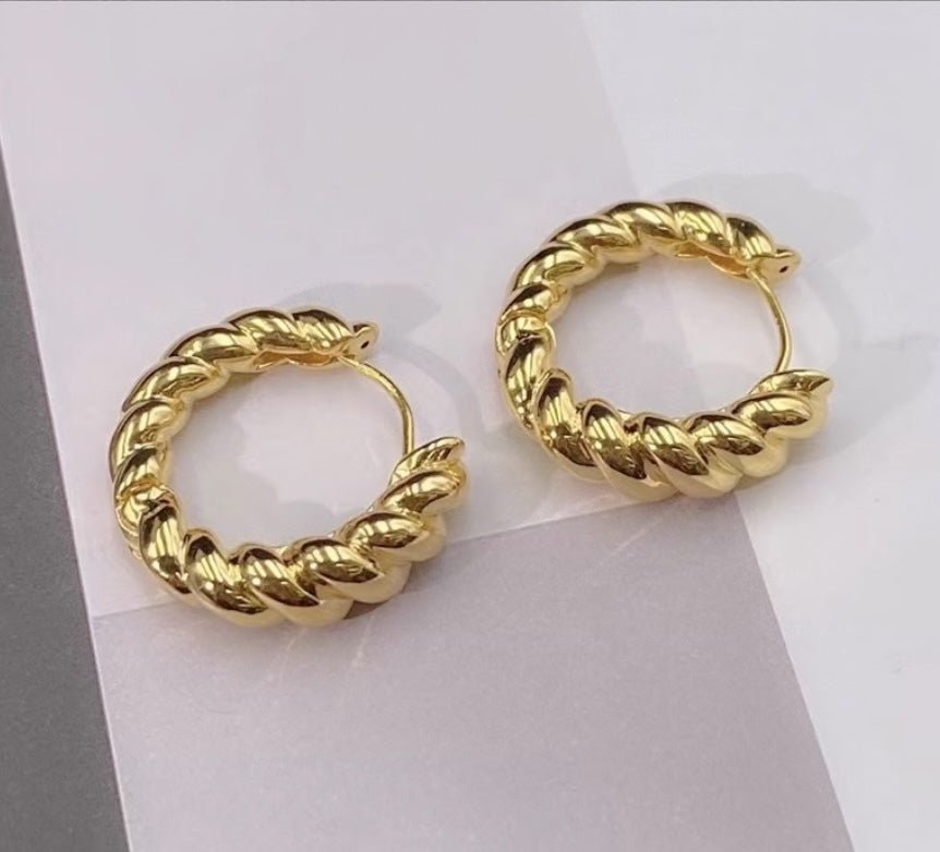 K18YG イエローゴールド 18K ピアス フープピアス イタリアンジュエリー リングピアス ツイスト ねじり ロープ 輪っか ラウンド 中空 円形 - Jewelry Hills Tokyo