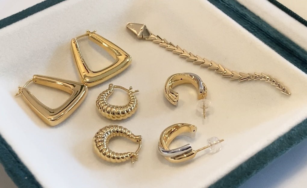 K18YG イエローゴールド 18K ピアス フープピアス リングピアス イタリアンジュエリー スクエア 大ぶり トライアングル 三角形 中空 - Jewelry Hills Tokyo