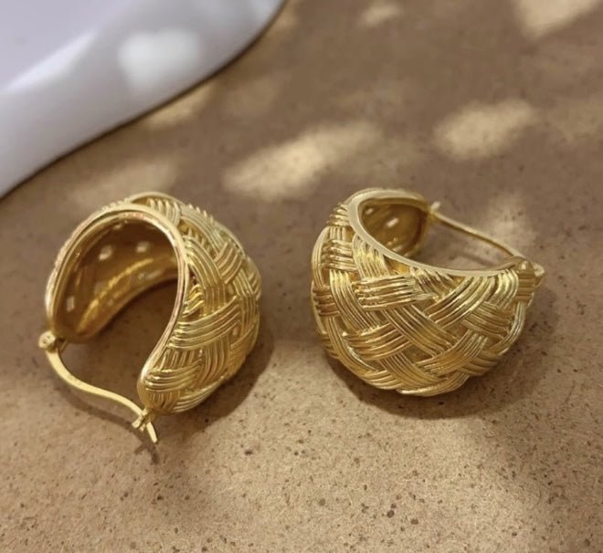 K18YG イエローゴールド メッシュ 編み込み 18K ピアス フープピアス リングピアス イタリアンジュエリー ラウンド 丸 円形 ボリューム - Jewelry Hills Tokyo