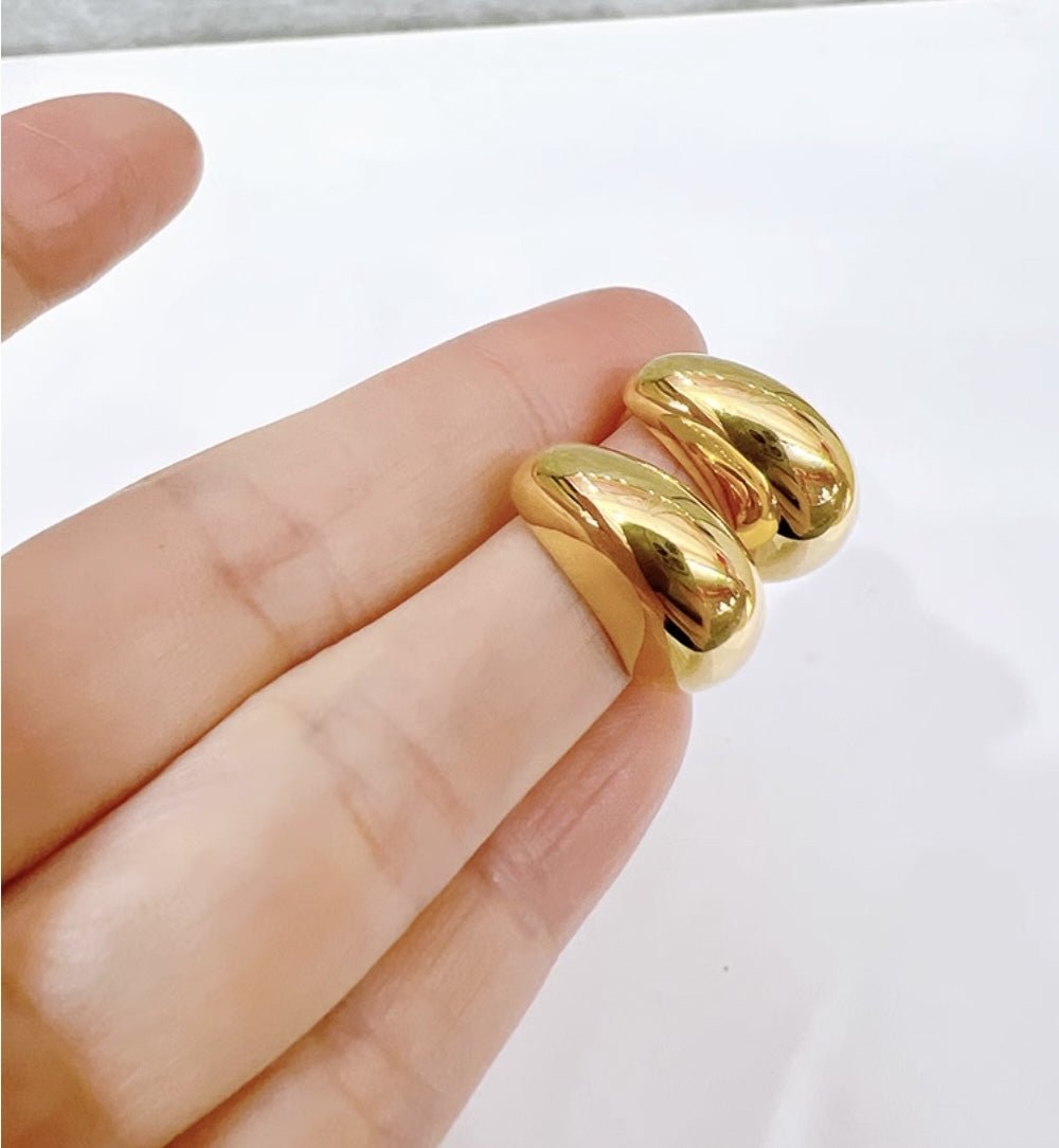 K18YG イエローゴールド 18K ピアス スタッドピアス 豆 シンプル 鏡面 中空 イタリアンジュエリー K18 日常使い C ゴールド 存在感 大きめ - Jewelry Hills Tokyo