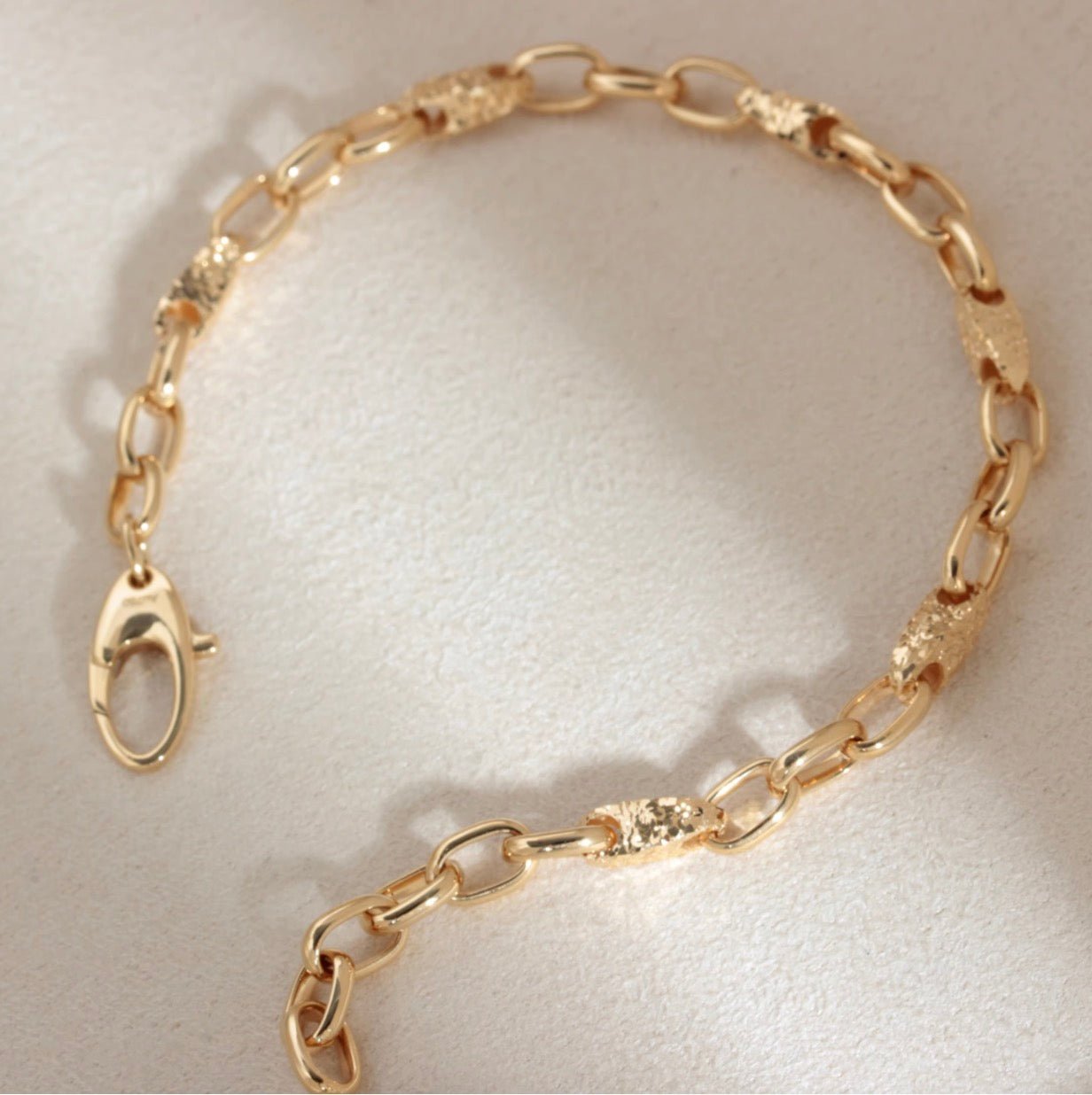 K18YG イエローゴールド ステーションチェーン 小判チェーン ブレスレット オーバル デザインチェーン 18K YG メンズ レディース オーバルリンクチェーン - Jewelry Hills Tokyo