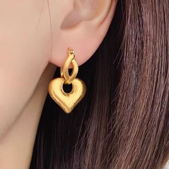 K18YG ハート 2way ピアス 18金 ヘアライン 艶消し フープピアス 中空ピアス イエローゴールド やすり加工 18K クリップピアス チャーム - Jewelry Hills Tokyo