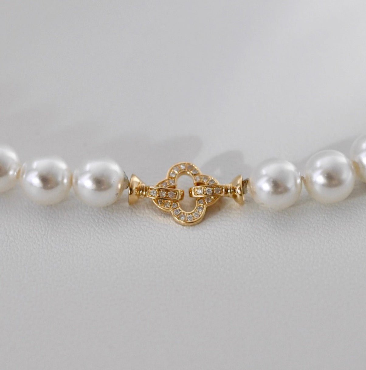 K18YG WG クローバー 四ツ葉 チャーム 18金 ペンダント 留め具 パーツ 18K 開口 繋ぎ クリッカー ジルコニア ダイヤモンド - Jewelry Hills Tokyo