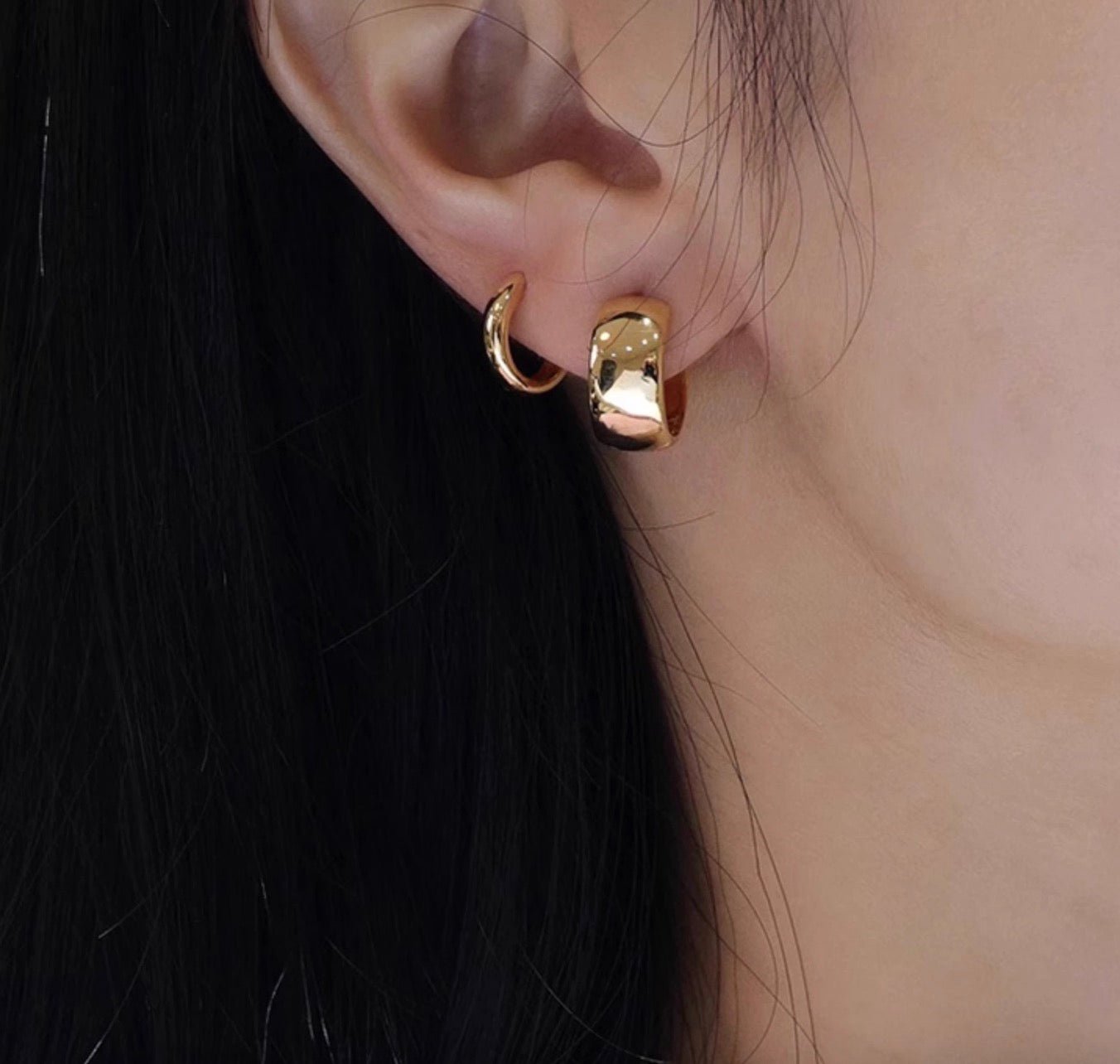 K18YG WG リングピアス 中折れ 鏡面 ぷっくり フープピアス イエローゴールド 18K 18金 中空ピアス イエローゴールド 幅広 11mm - Jewelry Hills Tokyo