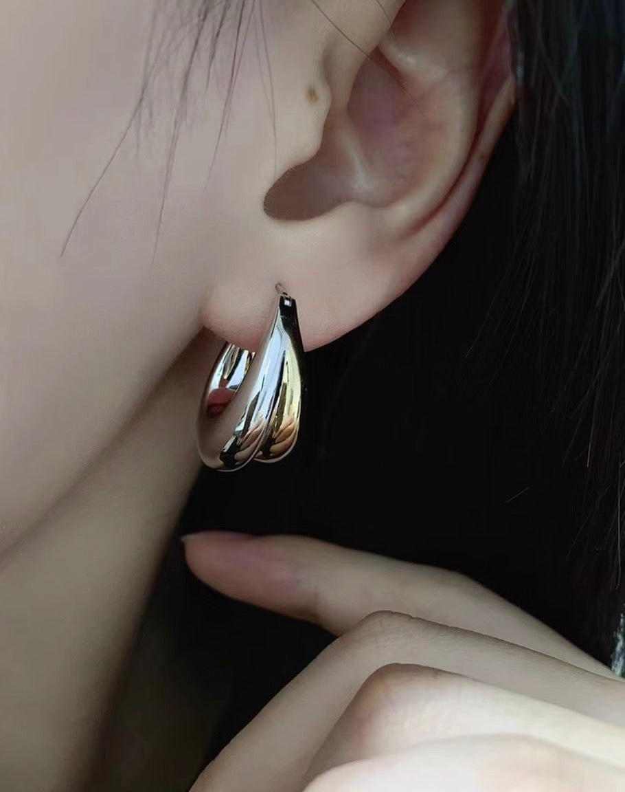 K18YG WG ぷっくり ティアドロップ リングピアス 中空ピアス イエローゴールド ドロップ型 18K YG 雫 涙 ツートン 2色 ダブルカラー - Jewelry Hills Tokyo