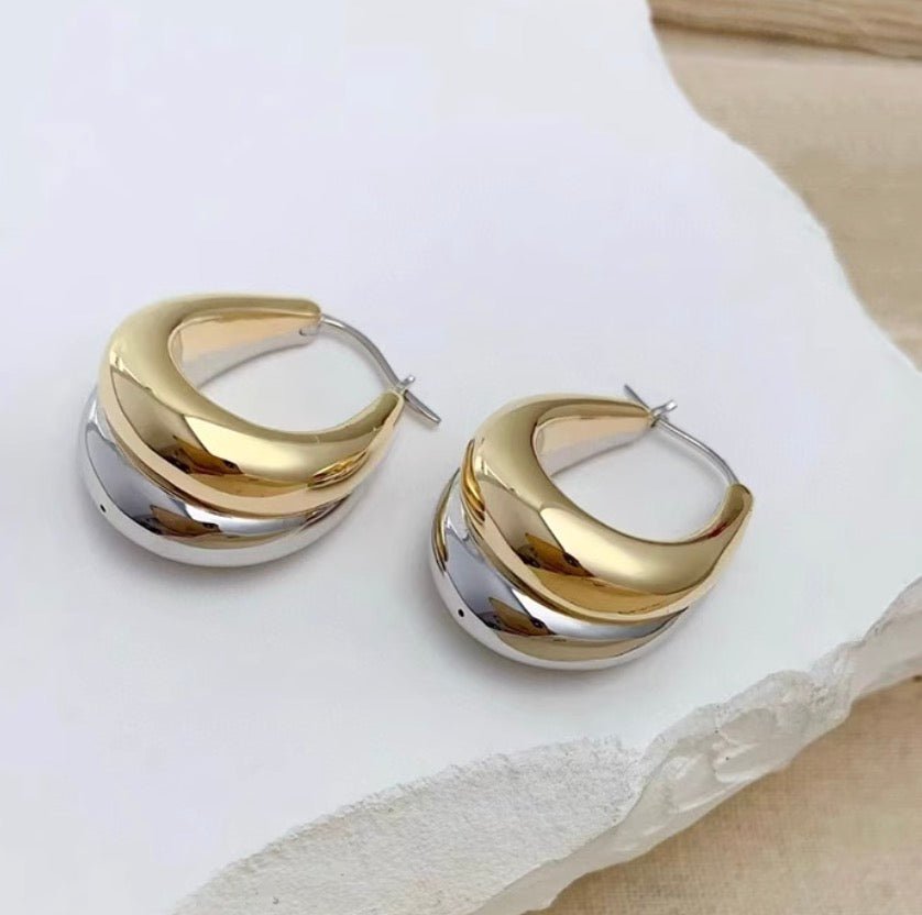 K18YG WG ぷっくり ティアドロップ リングピアス 中空ピアス イエローゴールド ドロップ型 18K YG 雫 涙 ツートン 2色 ダブルカラー - Jewelry Hills Tokyo