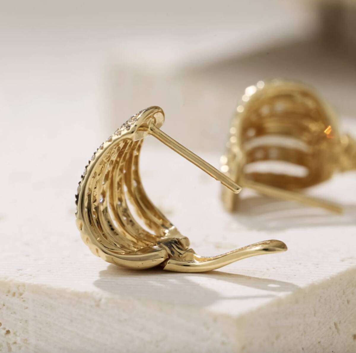 K18YG WG PG ピアス ダイヤモンド リングピアス フープピアス 扇型 シェル ストライプ ダイヤ イエローゴールド YG 18K ぷっくり ティアドロップ ハイエンド - Jewelry Hills Tokyo