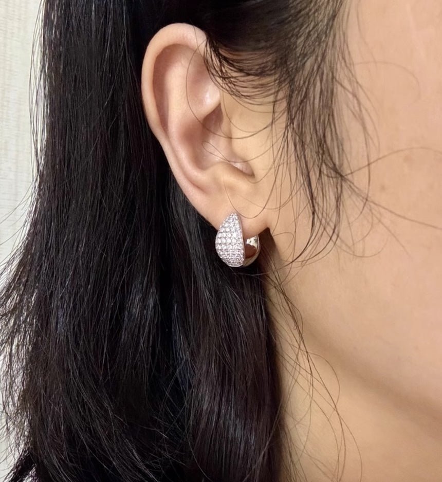 K18YG WG リングピアス【ダイヤモンド / 鏡面】ティアドロップ 雫 ぷっくり イエローゴールド YG 18K ピアス フープピアス K18WG ホワイトゴールド ダイヤ ぽってり 丸い - Jewelry Hills Tokyo