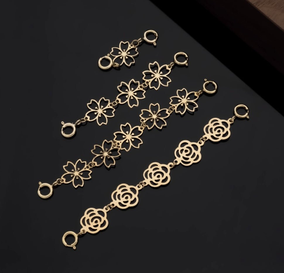 K18YG 引き輪 ヒキワ ひきわ 花 桜 梅 チェーンパーツ ネックレスパーツ YG 18K チャーム 両開口 コマ 花モチーフ 1.8cm / 3.8cm / 5.8cm 延伸 延ばす - Jewelry Hills Tokyo
