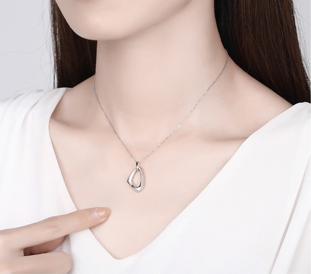 PT950 プラチナ ペンダント ネックレス 日常使い ワンポイント シンプル トライアングル 三角形 - Jewelry Hills Tokyo