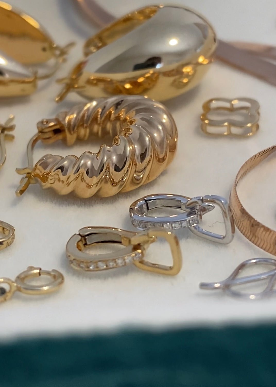 18金 YG WG バチカン ダイヤモンド チャーム ダイヤ 18K チェーンパーツ ペンダントパーツ K18 繋ぎ 開口 ワンタッチ マルチバチカン イエローゴールド ホワイトゴールド AU750 - Jewelry Hills Tokyo