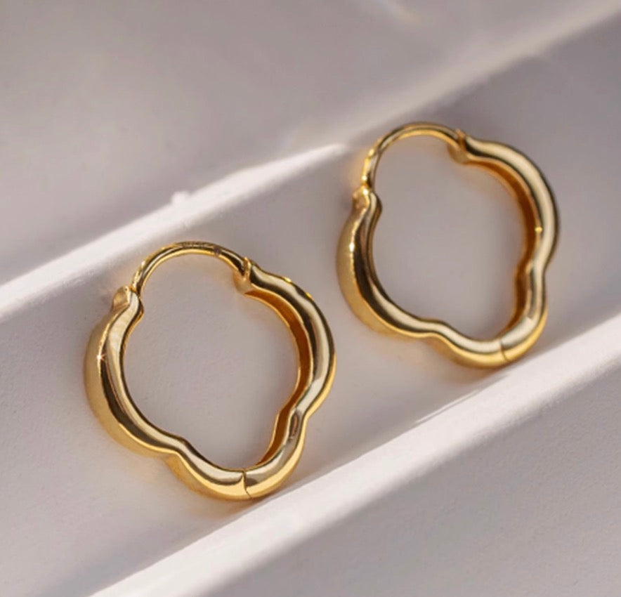 K18YG PG クローバー 四つ葉 フープピアス リングピアス イエローゴールド 四ツ葉 18K YG イエローゴールド PG ピンクゴールド 18金 ピアス