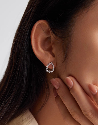 K18WG 天然ダイヤモンド ティアドロップ ペンダント ホワイトゴールド 18K WG 18金 ペンダントトップ ネックレスチャーム ネックレス 雫 涙