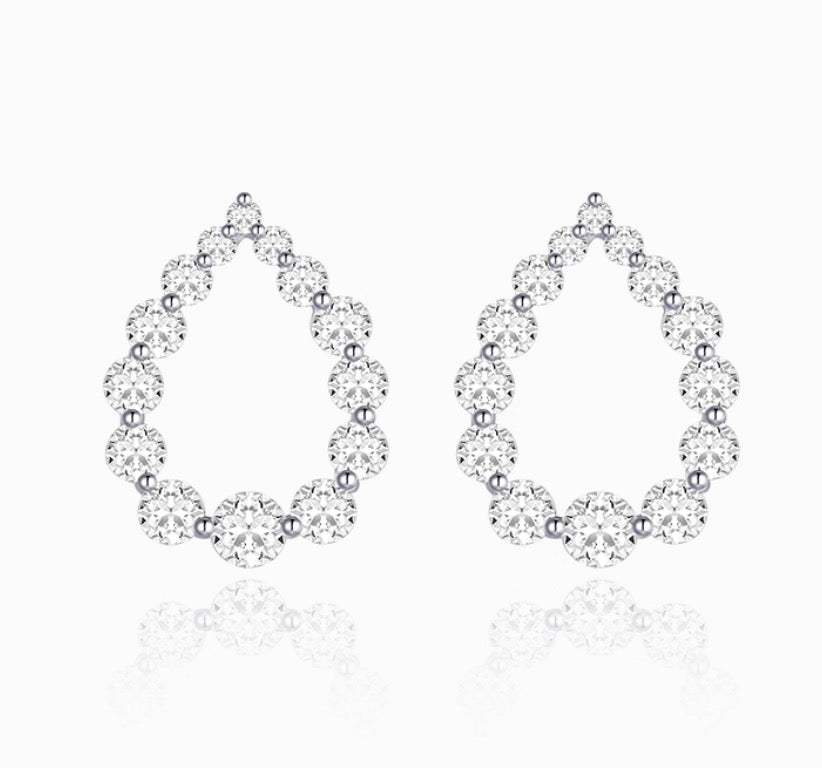 K18WG 天然ダイヤモンド 1ct ティアドロップ ピアス ホワイトゴールド 18K WG 18金 スタッドピアス 雫 涙