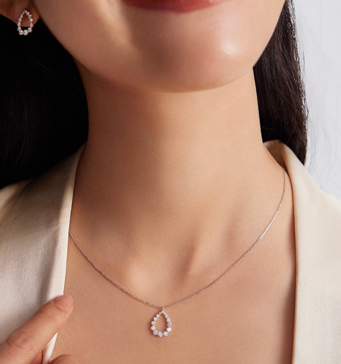 K18WG 天然ダイヤモンド ティアドロップ ペンダント ホワイトゴールド 18K WG 18金 ペンダントトップ ネックレスチャーム ネックレス 雫 涙