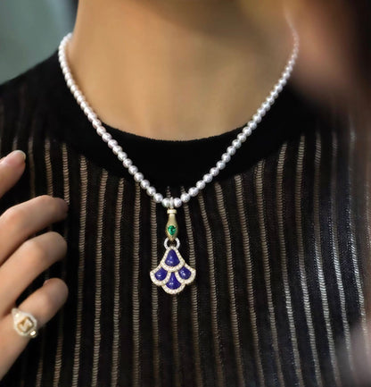 K18YG エメラルド ツァボライト チャーム マルチバチカン 18K イエローゴールド ヘアライン加工 やすり加工 マット加工 ドロップ型 ペンダント バチカン ダイヤモンド 大きめ 花彫