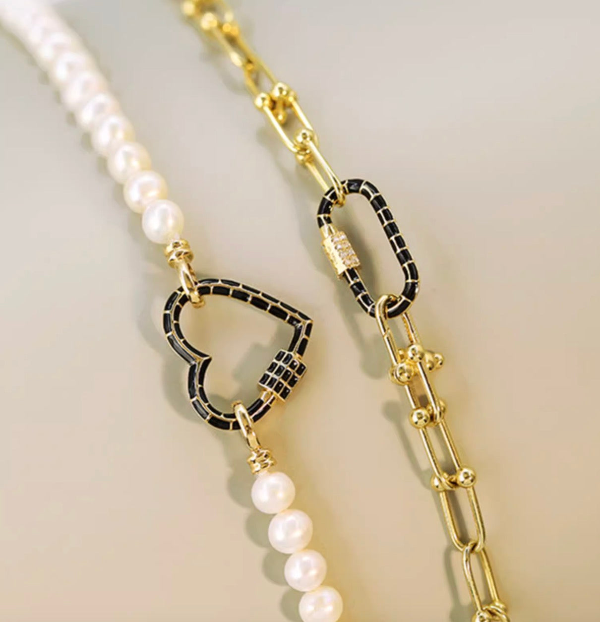 K18YG チャーム 繋ぎ ブラックエナメル スクエア ハート オーバル ダイヤモンド スクリュー ロック付き ロック式 ペンダント ねじ式 クラスプ コネクター YG イエローゴールド