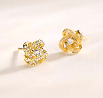 K18YG WG PG 四ツ葉 花 ピアス スタッドピアス ダイヤモンドピアス イエローゴールド ダイヤ クローバー カメリア 18K YG ダイヤモンド