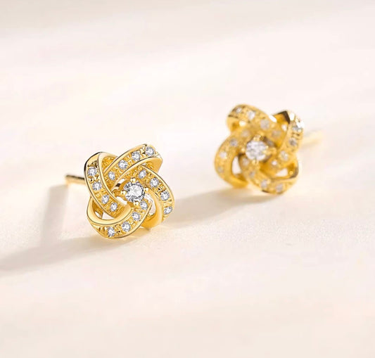 K18YG WG PG 四ツ葉 花 ピアス スタッドピアス ダイヤモンドピアス イエローゴールド ダイヤ クローバー カメリア 18K YG ダイヤモンド