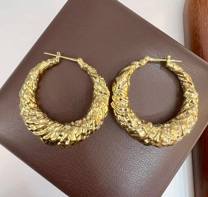 K18YG バロック リングピアス フープピアス 中空ピアス イエローゴールド 凸凹 模様 くしゃくしゃ 18K 18金 YG ピアス