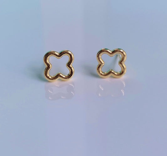 K18YG クローバー ピアス スタッドピアス 四ツ葉 四つ葉 イエローゴールド 18金 18K YG