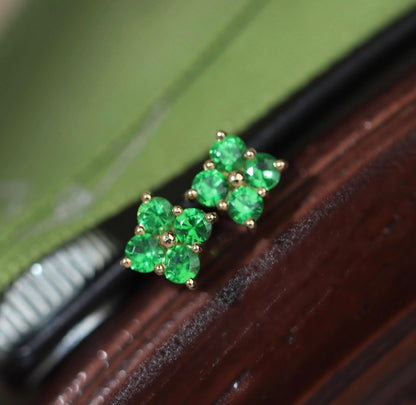 K18YG ピアス ツァボライト スタッドピアス クローバー 四つ葉 四ツ葉 花 グリーン 緑 イエローゴールド 18金 18K ミニ 小さい シンプル