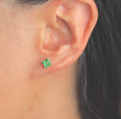 K18YG ピアス ツァボライト スタッドピアス クローバー 四つ葉 四ツ葉 花 グリーン 緑 イエローゴールド 18金 18K ミニ 小さい シンプル