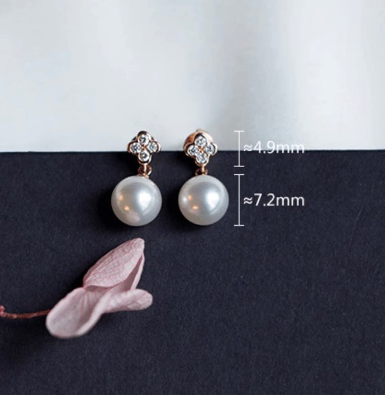 K18PG ホワイトパール ピンクゴールド 18K 白蝶真珠 ダイヤモンド ダイヤ PG K18 ピアス スタッドピアス クローバー 四ツ葉 四つ葉 揺れる