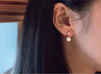 K18PG ホワイトパール ピンクゴールド 18K 白蝶真珠 ダイヤモンド ダイヤ PG K18 ピアス スタッドピアス クローバー 四ツ葉 四つ葉 揺れる