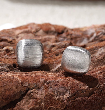 K18YG ピアス スタッドピアス 18K 18金 中空ピアス YG K18 ヘアライン加工 やすり加工 艶消し ヘアライン つや消し 四角形 スクエア 正方形 WG